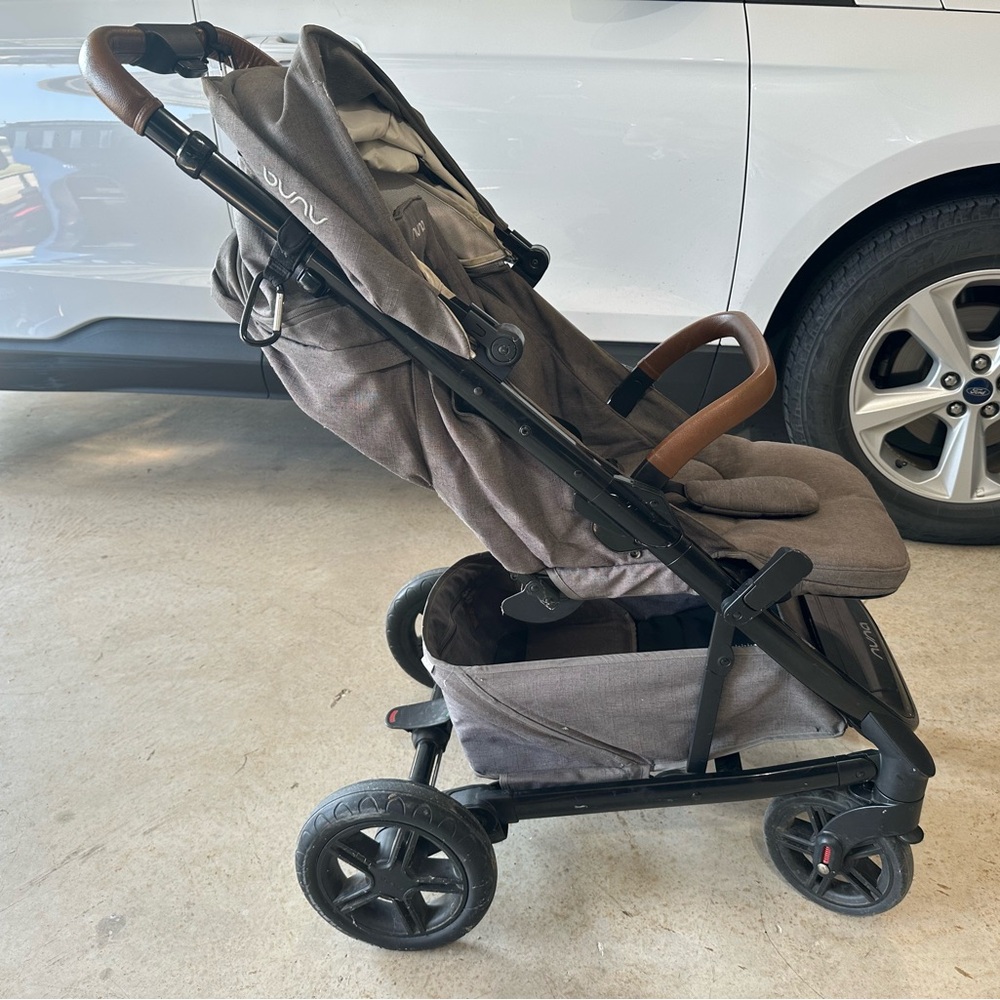Nuna Kids Stroller - Gray and Black - Picture 2 of 4